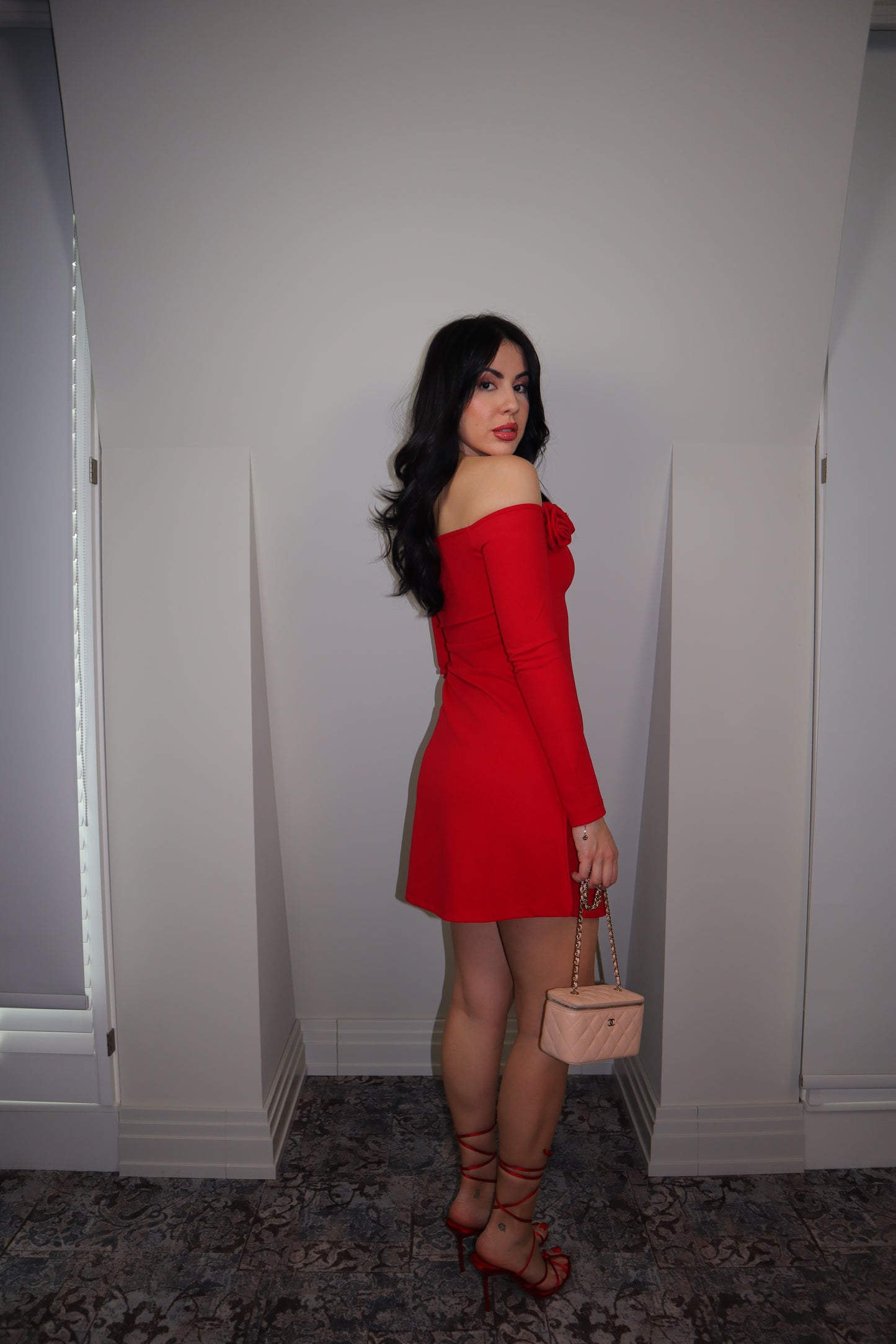 Официална червена рокля