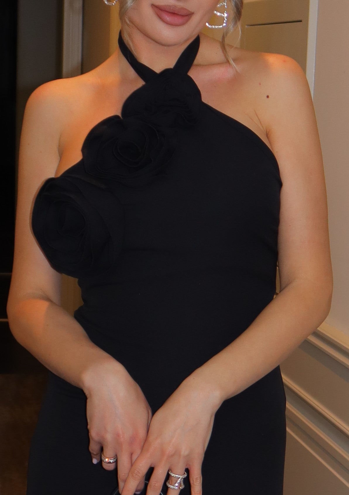 Официална черна рокля